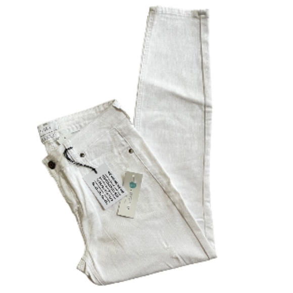 Stitch Fix Pistola Jeans Womans 27/28 White Mid-Rise Lightly Distressed Ankle - Picture 4 of 8